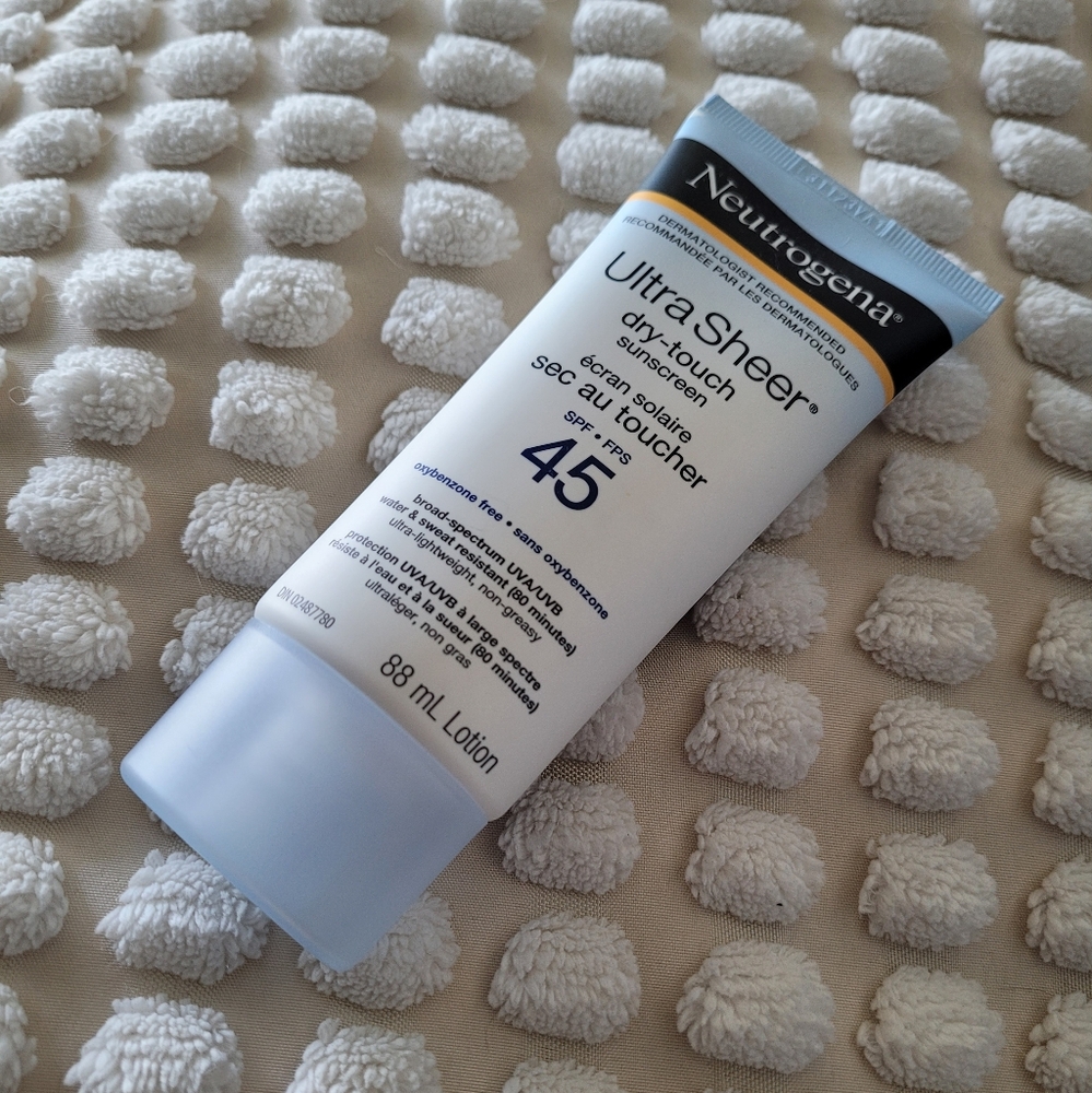 Neutrogena Ultra Sheer Dry-Touch Sunscreen SPF 45